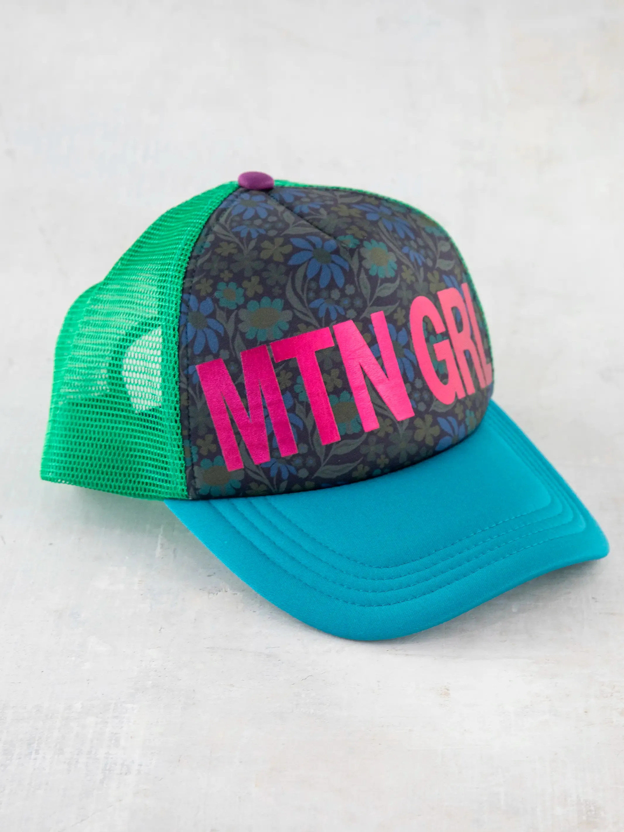 Adjustable Trucker Caps for Women - Mountain Theme