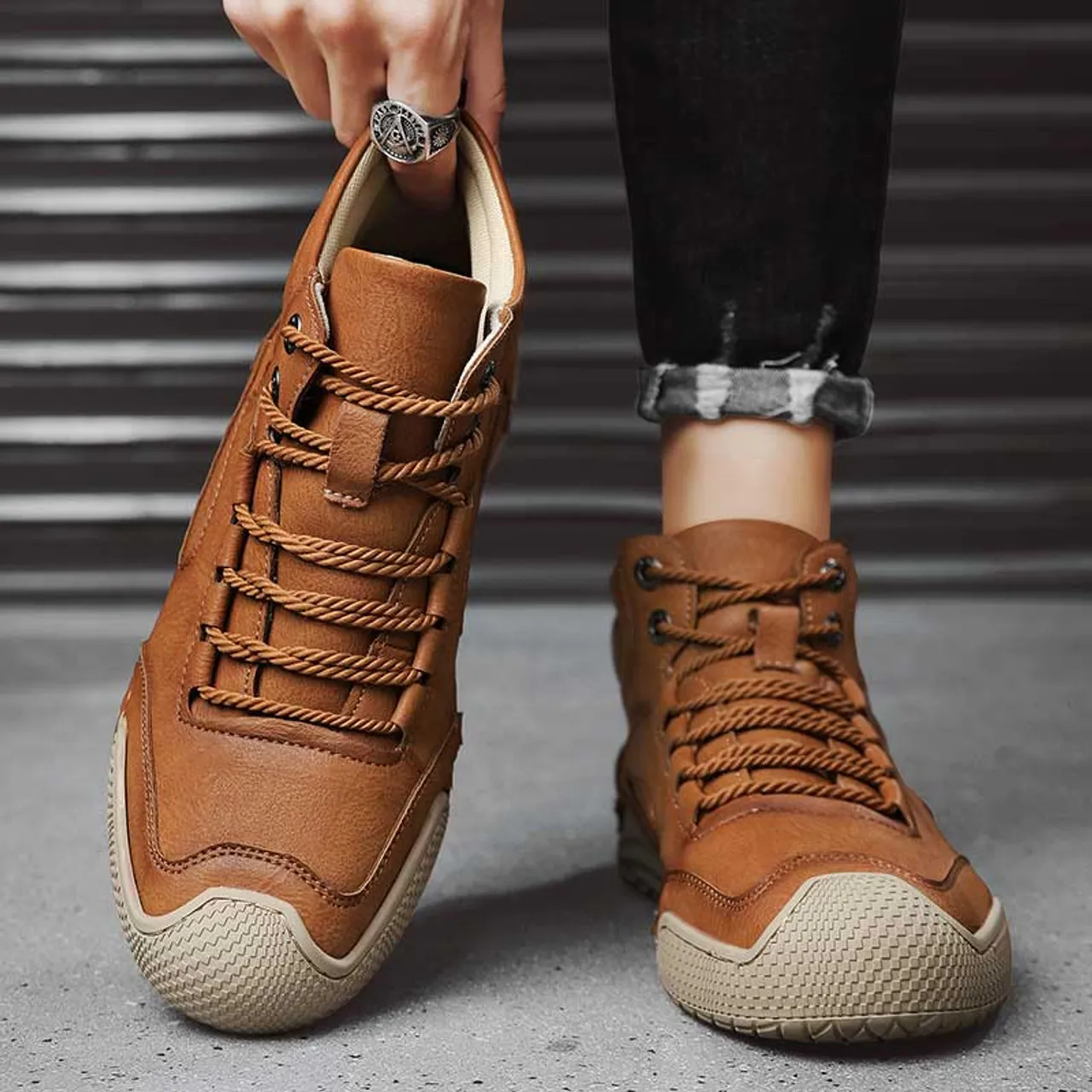 Brown Casual Shoe Sneaker with Thread & Layer Accents