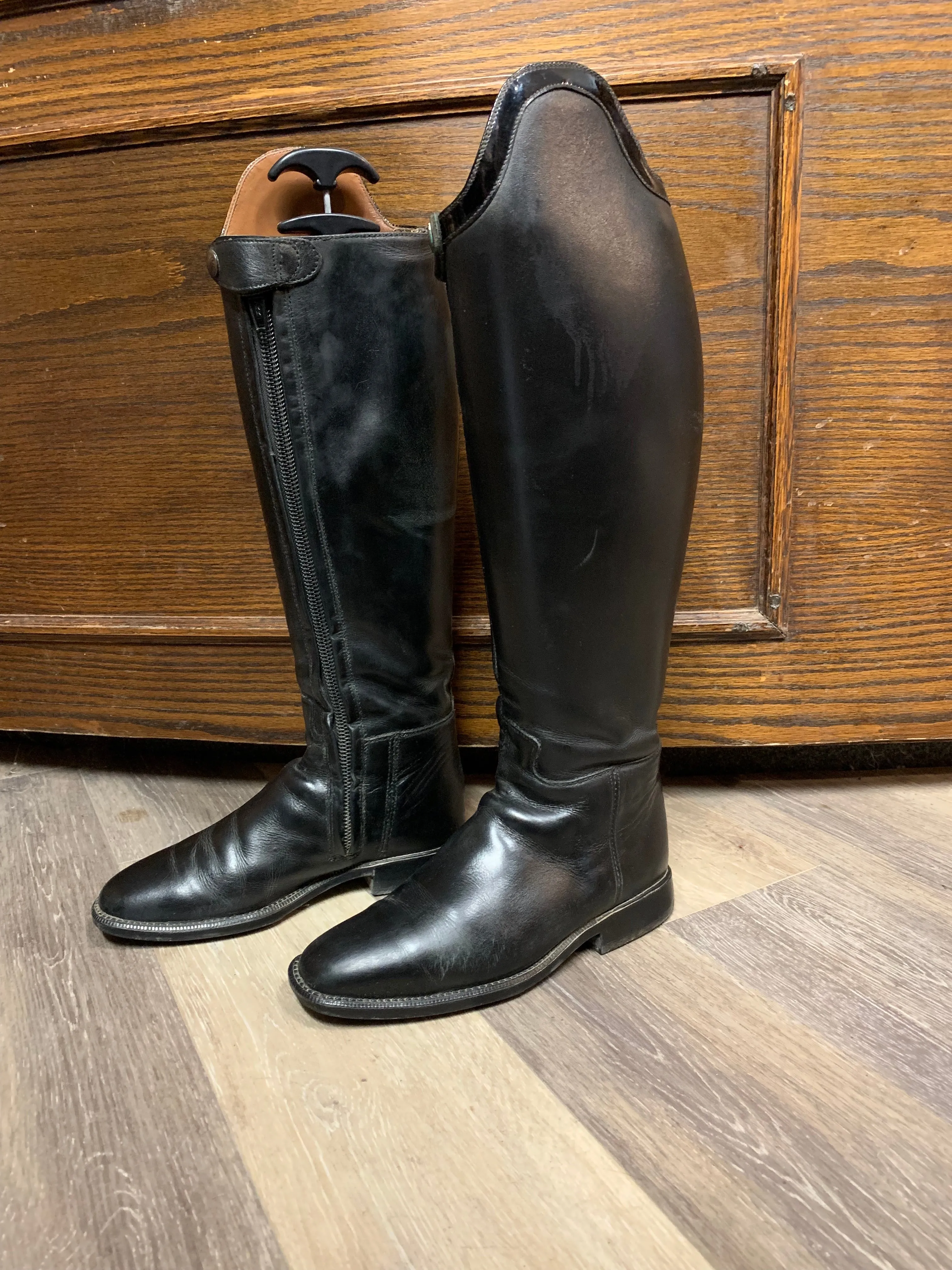 Consignment Petrie Dressage Boots for Sale - Size 8, Including Boot Bag and Care Kit