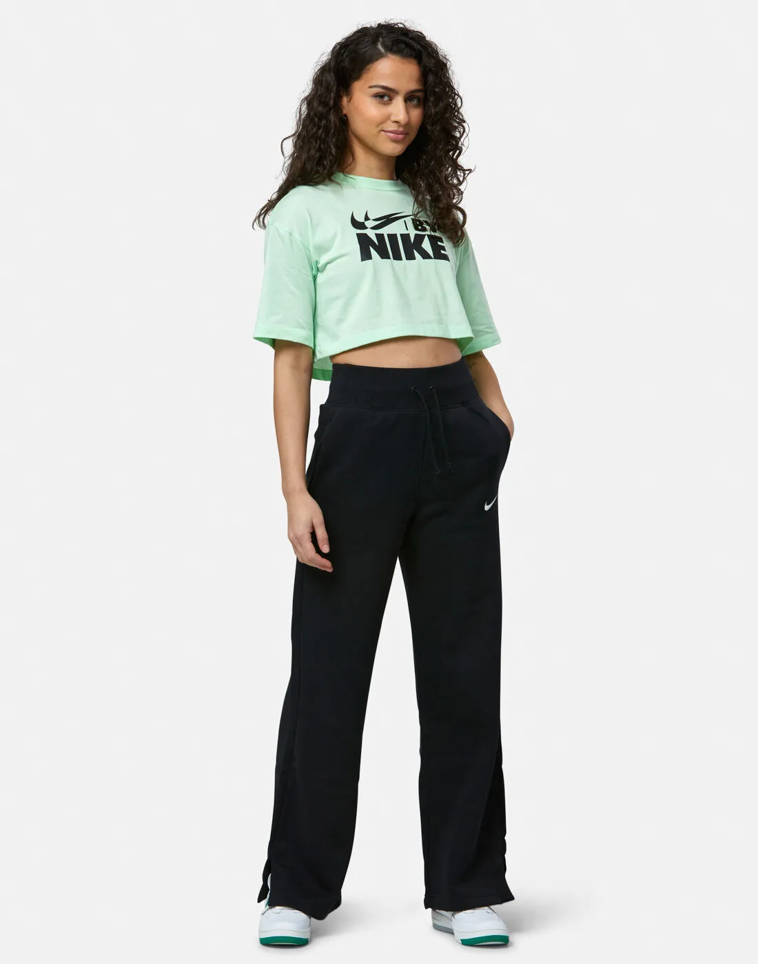 Nike Women's Cropped Tee